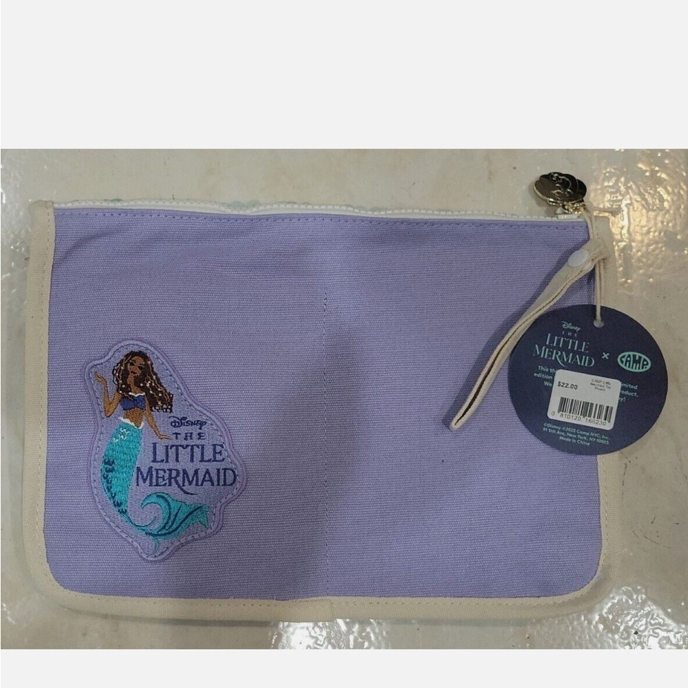 NEW CAMP Little Mermaid Disney Iridescent Sequin Zip Bag - Picture 3 of 3